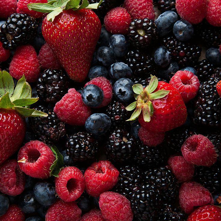 Berry Bounty: Handpicked Farm Fresh Delights