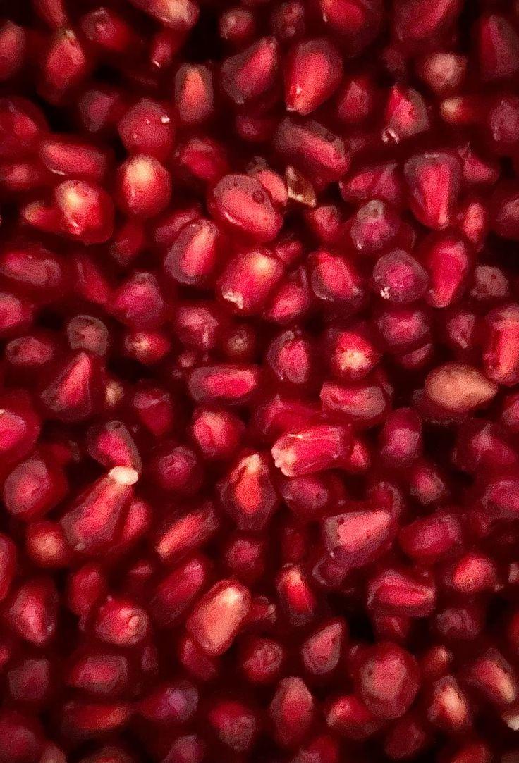 Orchard's Whisper: Succulent Rural Berry Mix